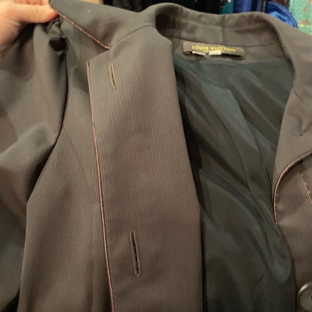 Designer Louis Vuitton brown blazer orange lining - Picture 7 of 7